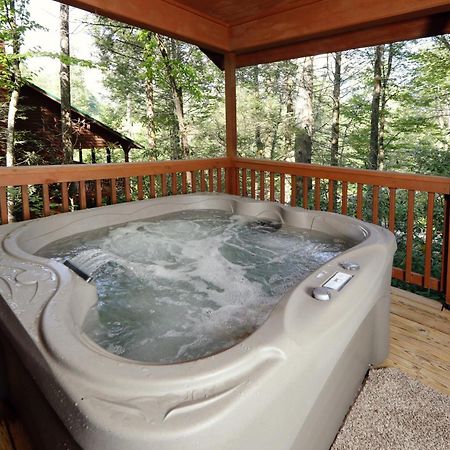 Divine Escape By Eden Crest Vila Gatlinburg Exterior foto